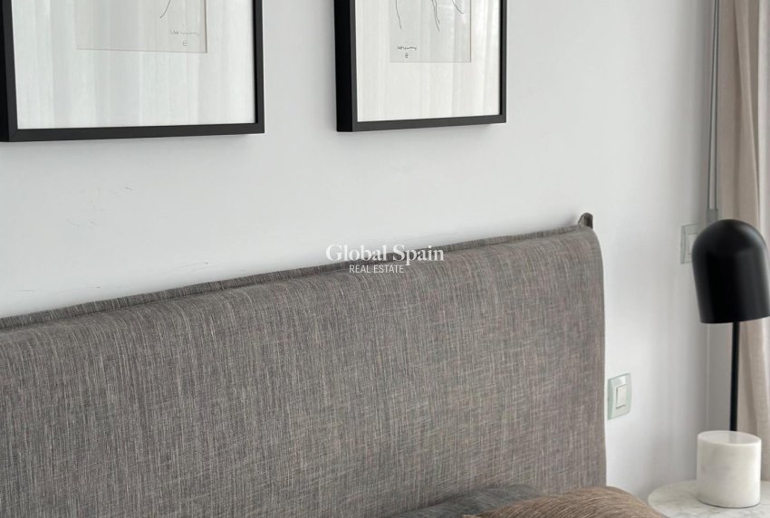 Wederverkoop - VILLA -
CIUDAD QUESADA