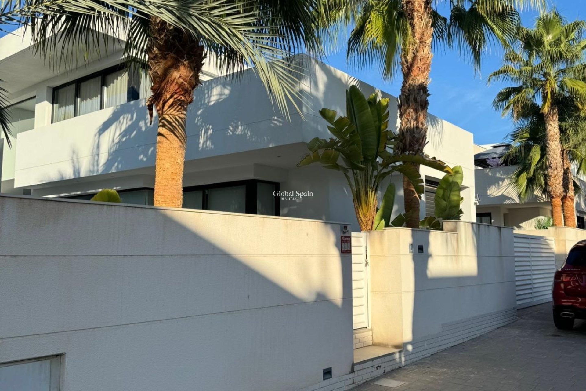 Wederverkoop - VILLA -
CIUDAD QUESADA