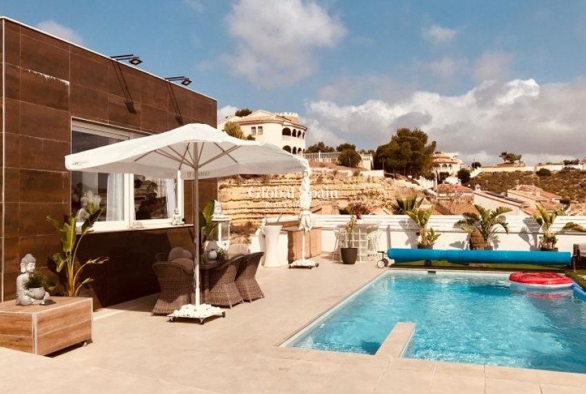 Wederverkoop - VILLA -
CIUDAD QUESADA