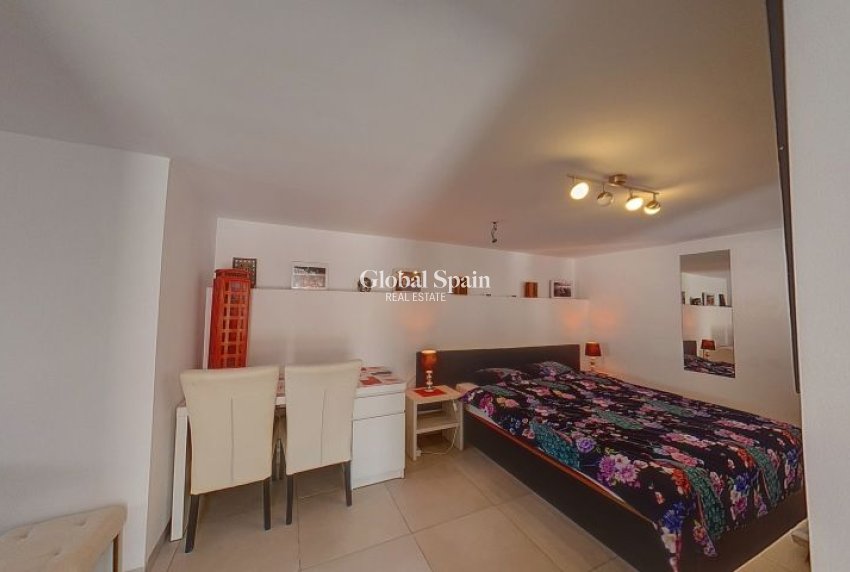 Wederverkoop - VILLA -
CIUDAD QUESADA