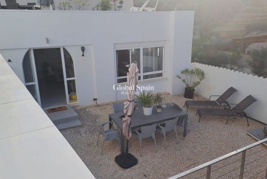 Wederverkoop - VILLA -
CIUDAD QUESADA