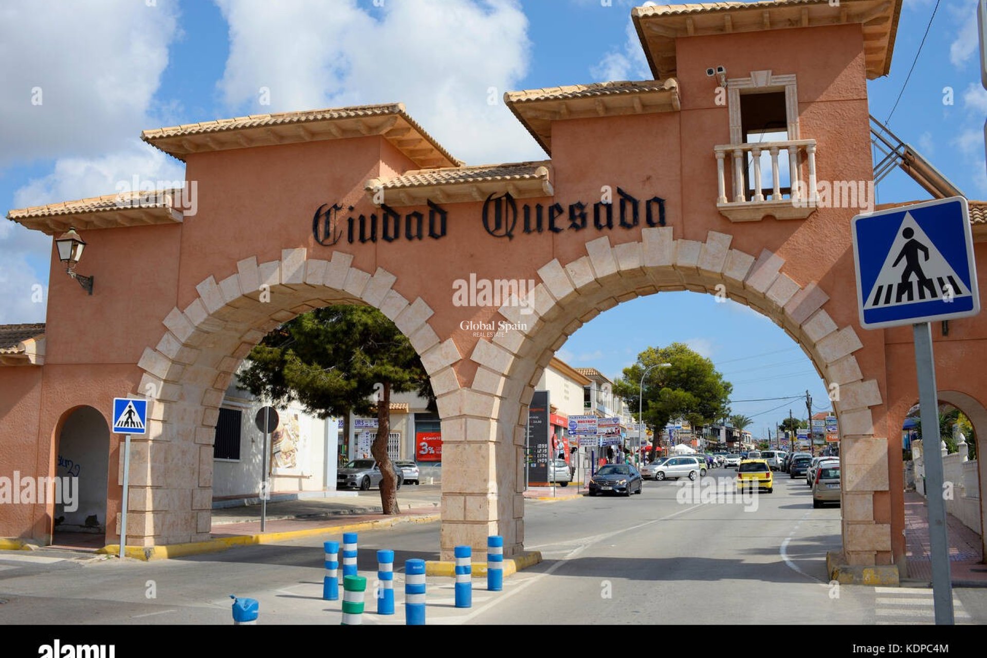 Wederverkoop - VILLA -
CIUDAD QUESADA