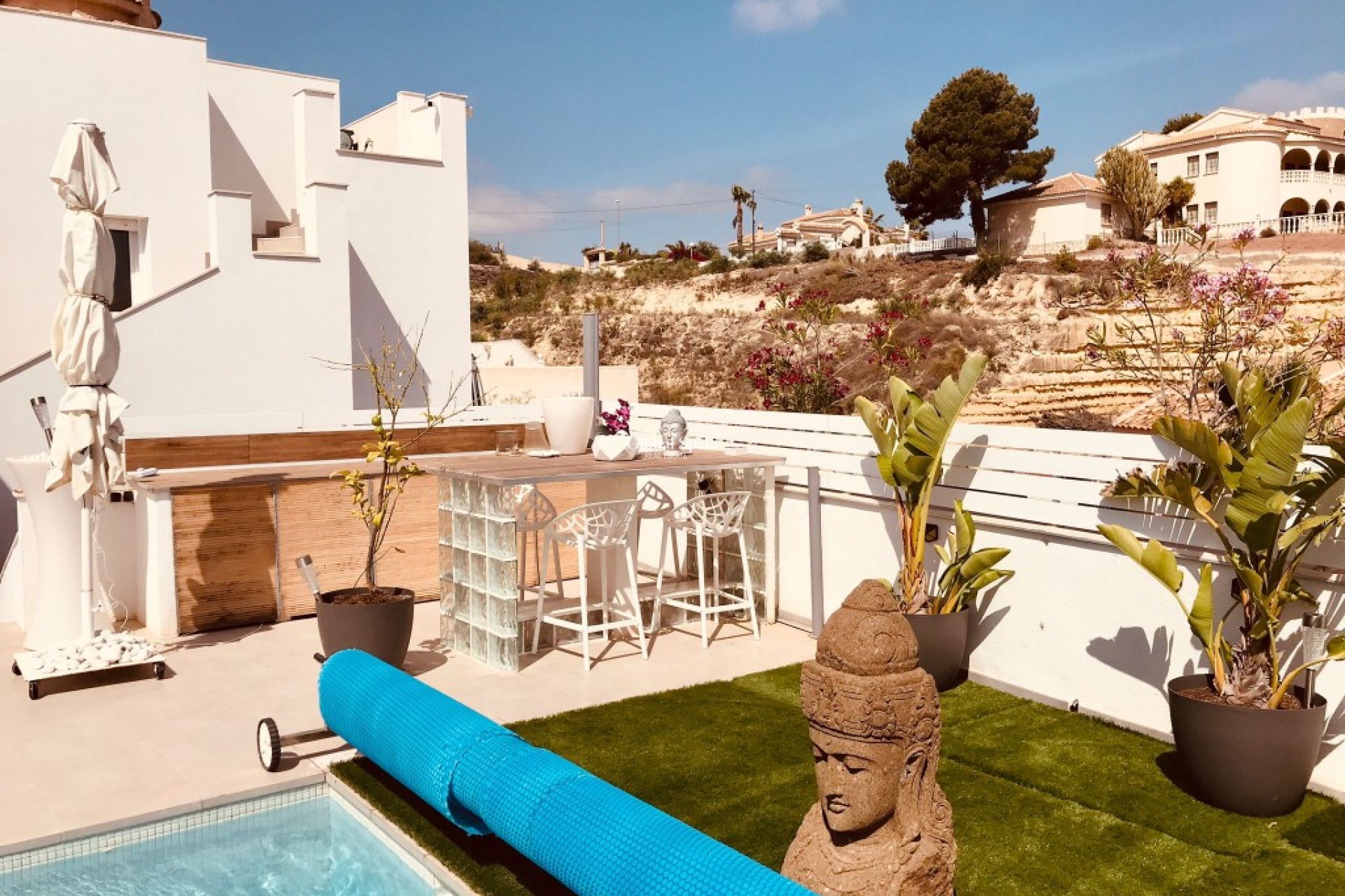 Wederverkoop - VILLA -
CIUDAD QUESADA