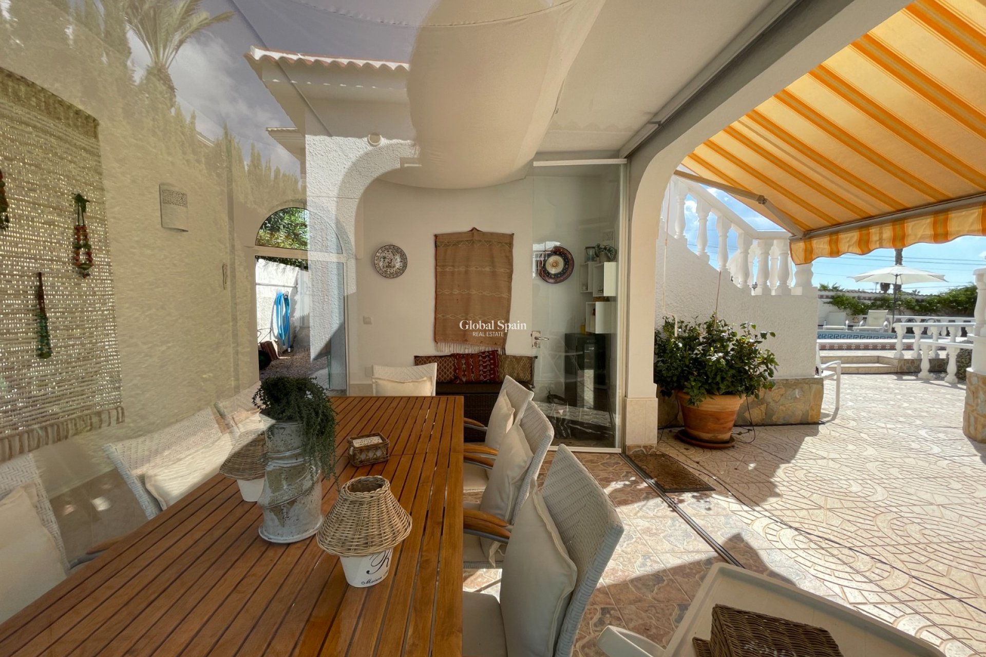 Wederverkoop - VILLA -
CIUDAD QUESADA