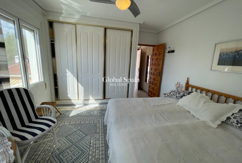 Wederverkoop - VILLA -
CIUDAD QUESADA