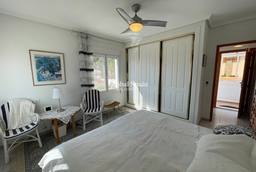 Wederverkoop - VILLA -
CIUDAD QUESADA