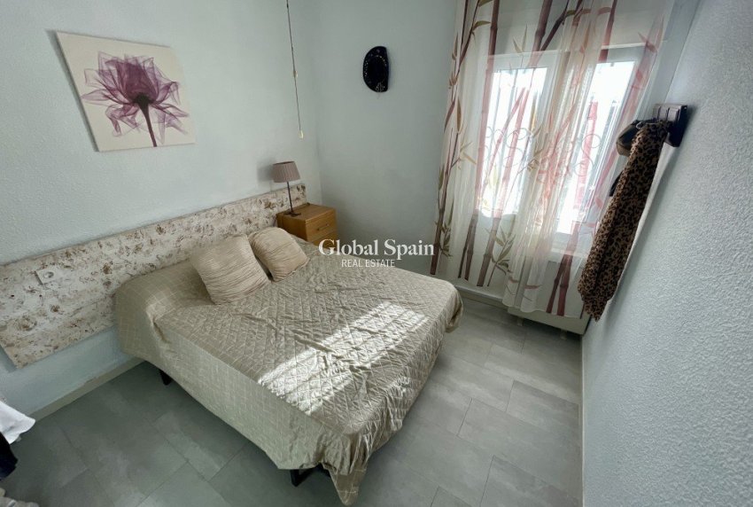 Wederverkoop - VILLA -
CIUDAD QUESADA