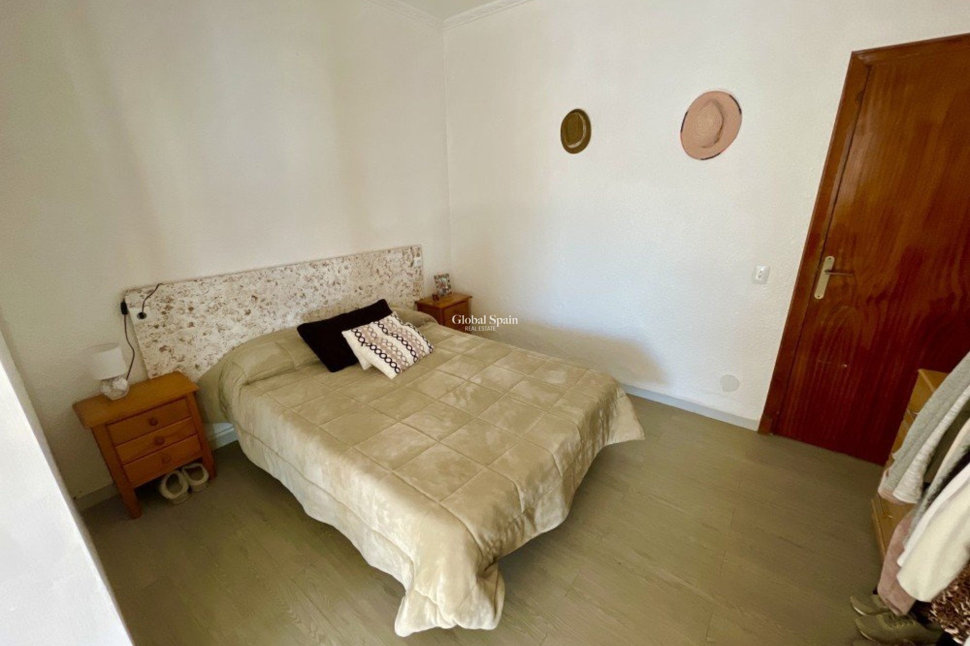 Wederverkoop - VILLA -
CIUDAD QUESADA