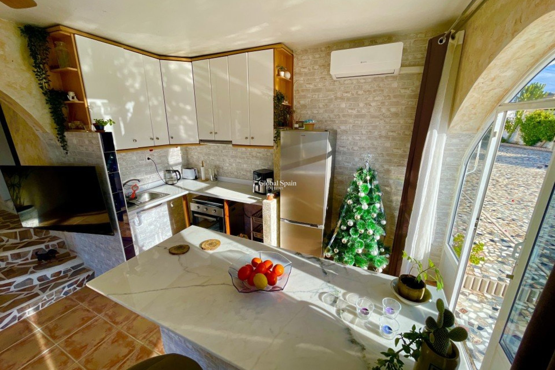 Wederverkoop - VILLA -
CIUDAD QUESADA