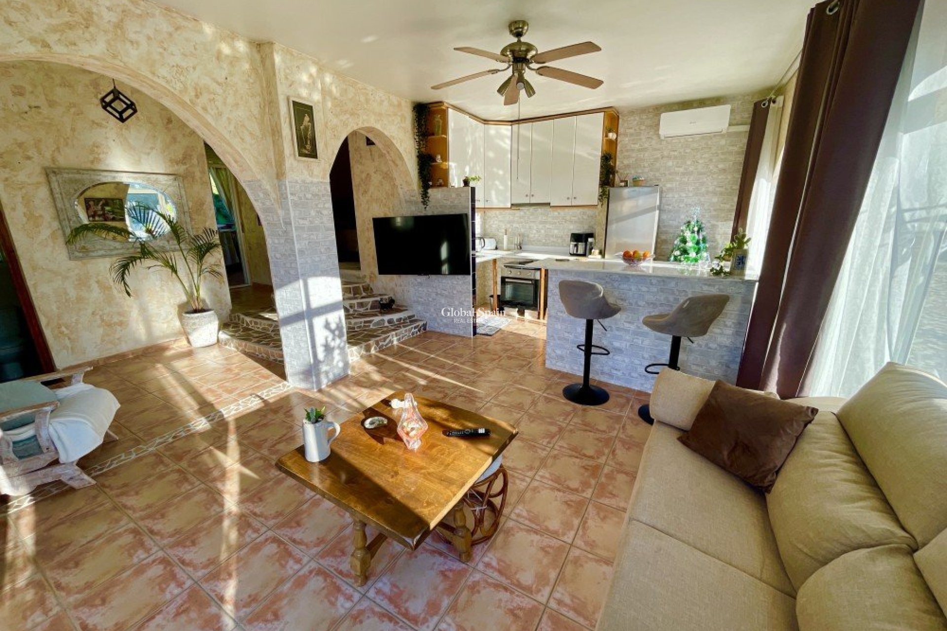 Wederverkoop - VILLA -
CIUDAD QUESADA