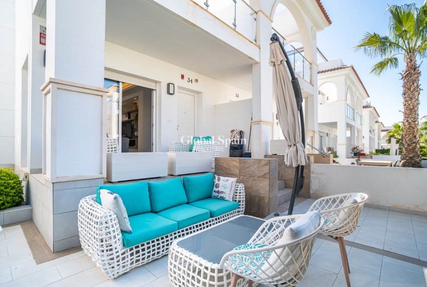 Wederverkoop - VILLA -
CIUDAD QUESADA