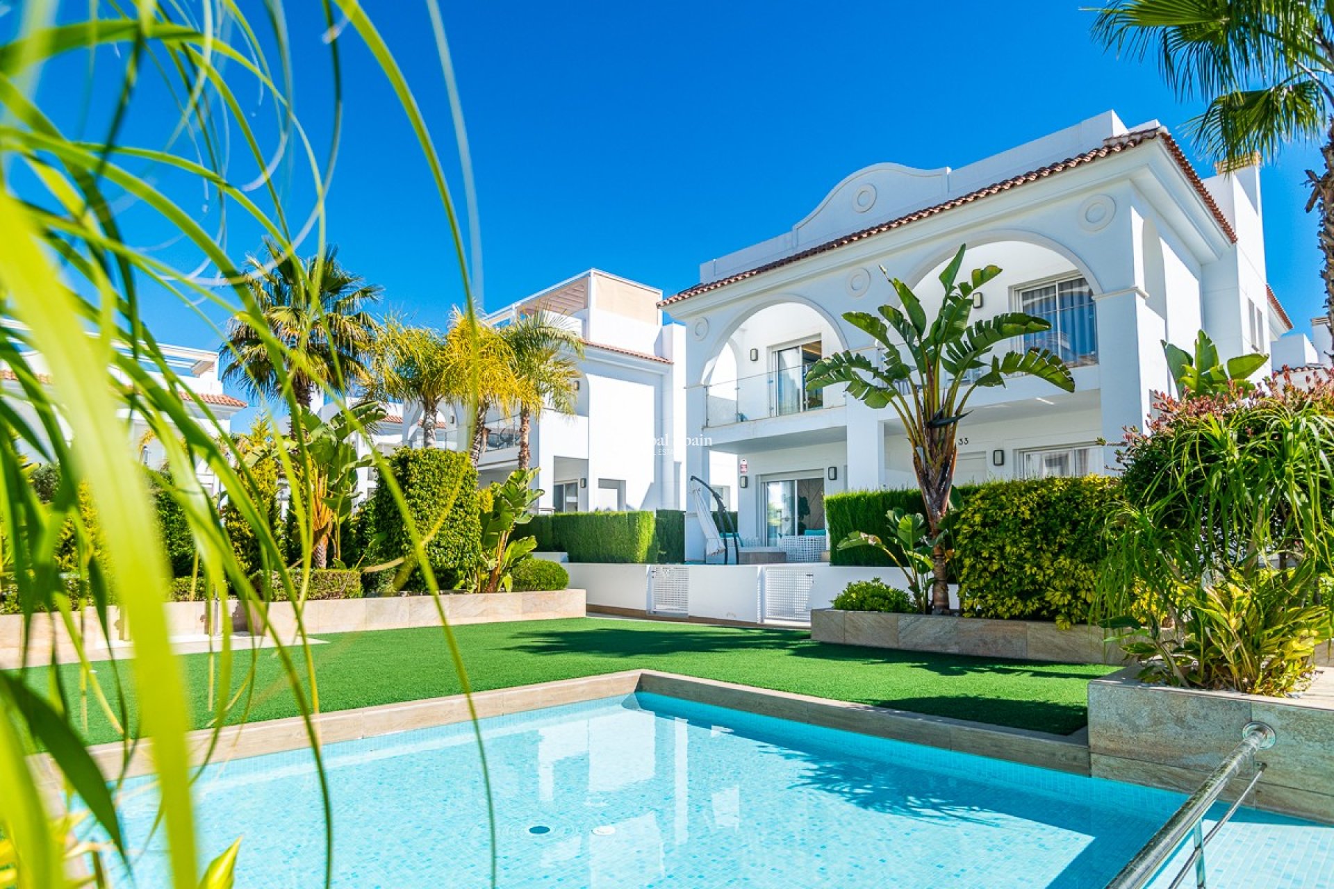 Wederverkoop - VILLA -
CIUDAD QUESADA