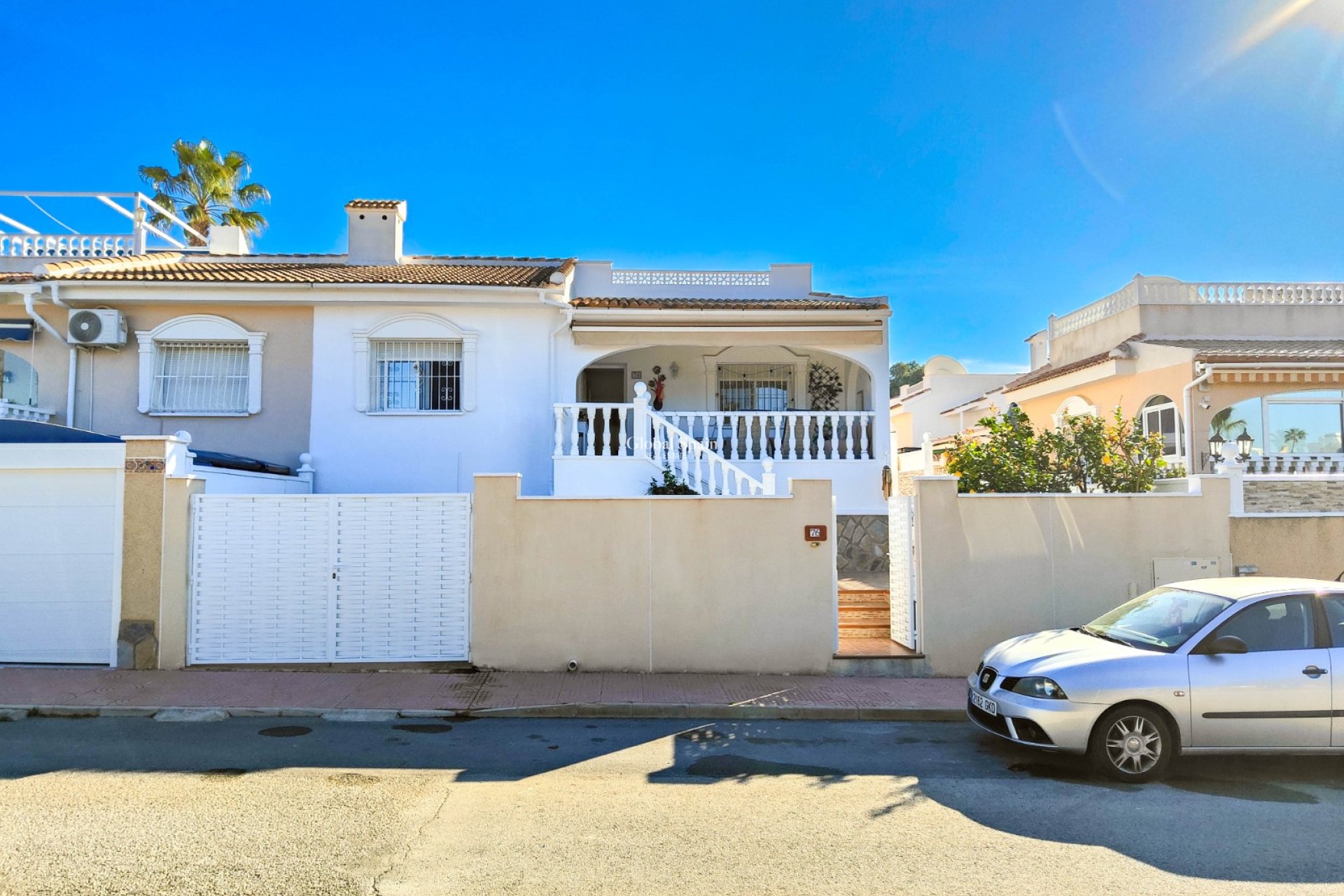 Wederverkoop - VILLA -
CIUDAD QUESADA