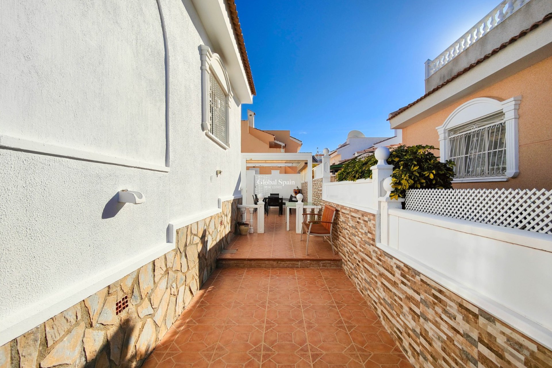 Wederverkoop - VILLA -
CIUDAD QUESADA