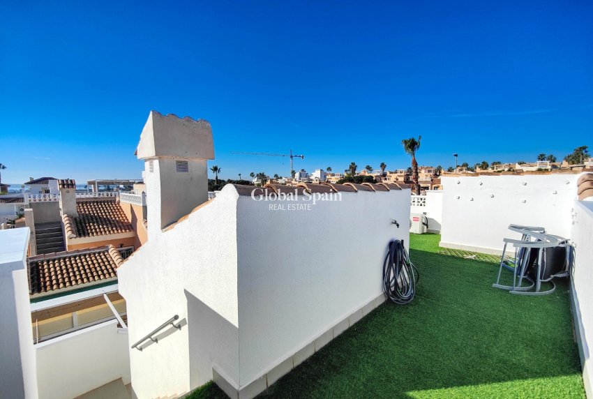 Wederverkoop - VILLA -
CIUDAD QUESADA