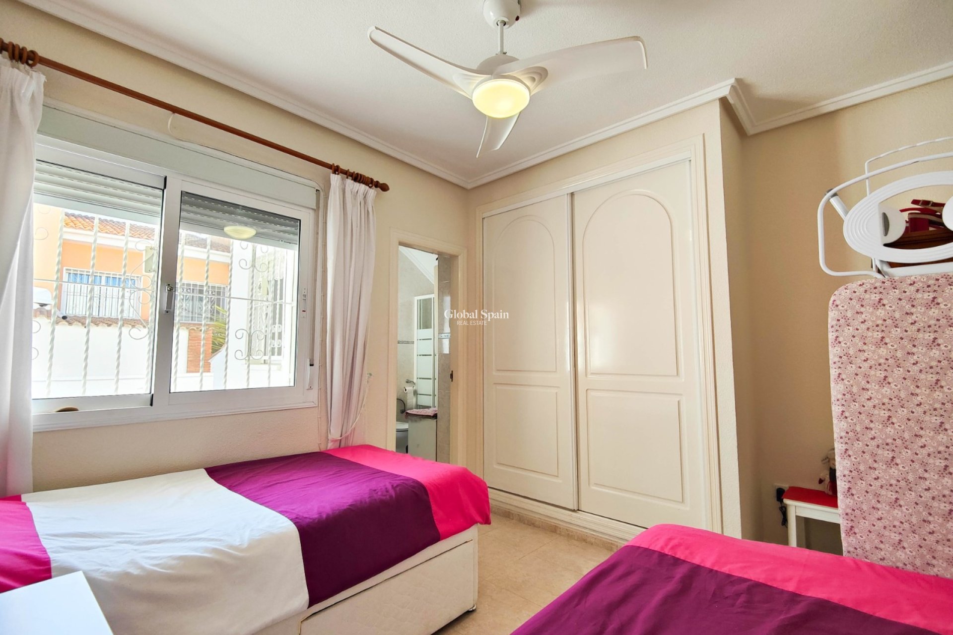 Wederverkoop - VILLA -
CIUDAD QUESADA