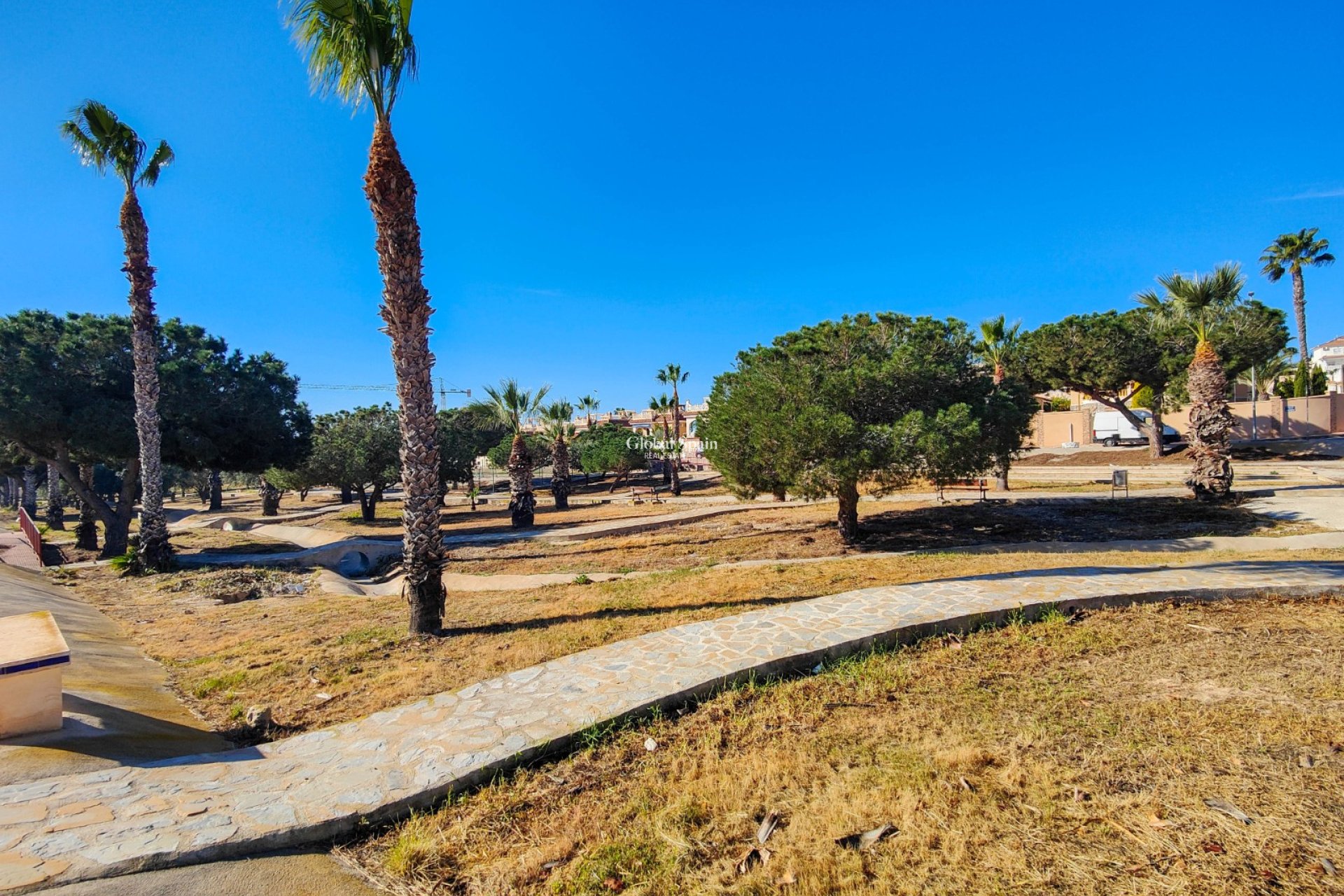 Wederverkoop - VILLA -
CIUDAD QUESADA
