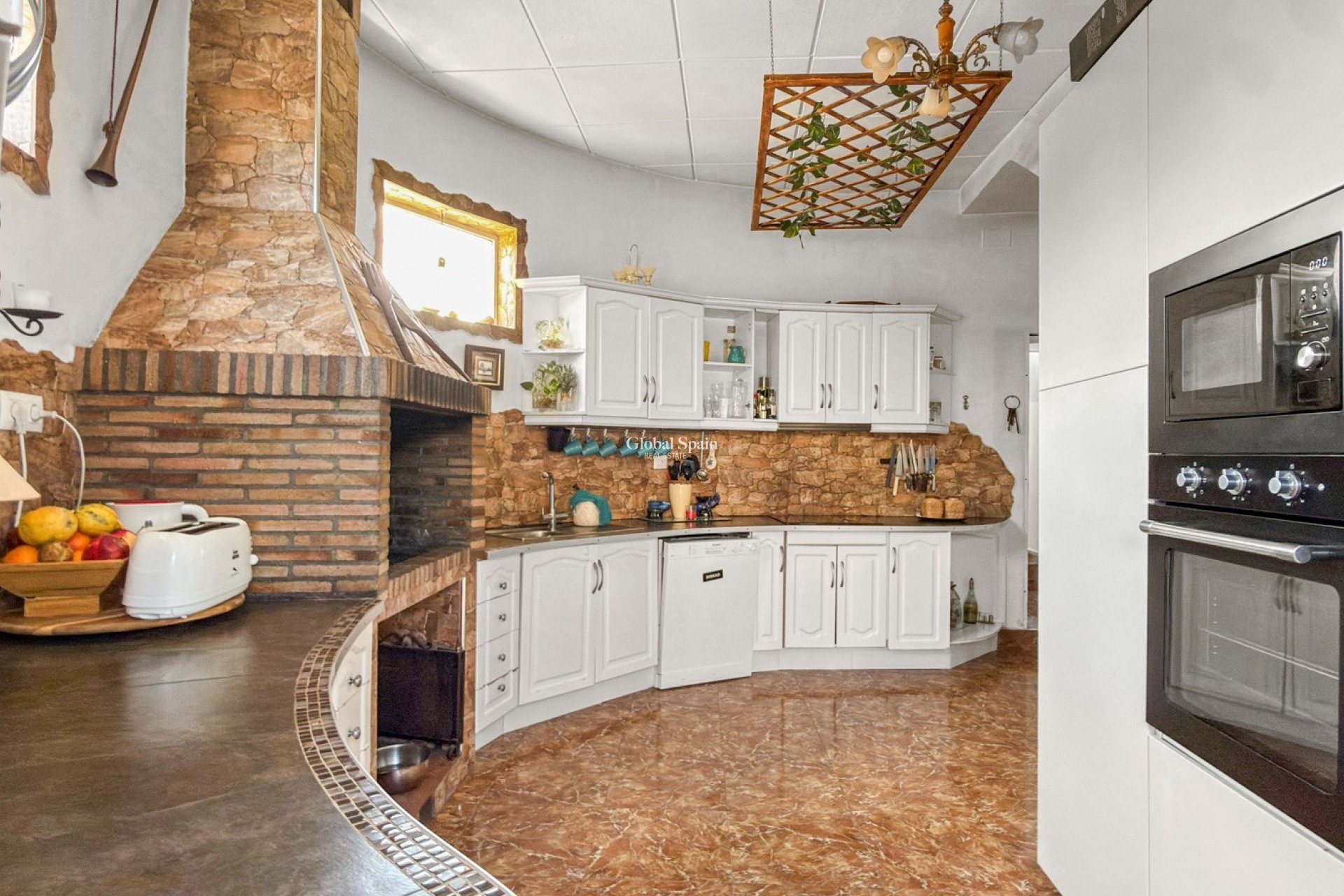 Wederverkoop - VILLA -
CIUDAD QUESADA