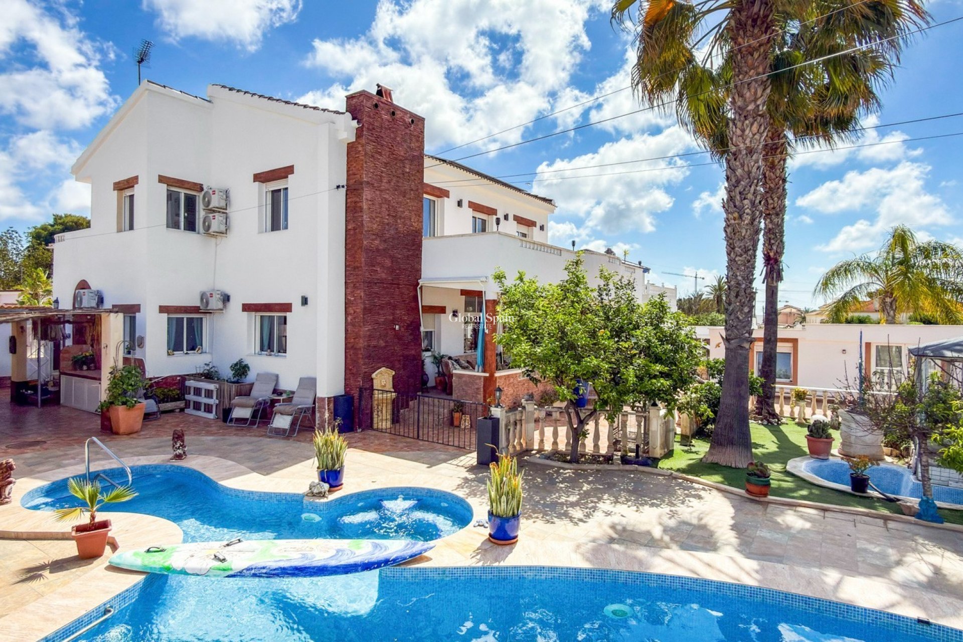 Wederverkoop - VILLA -
CIUDAD QUESADA