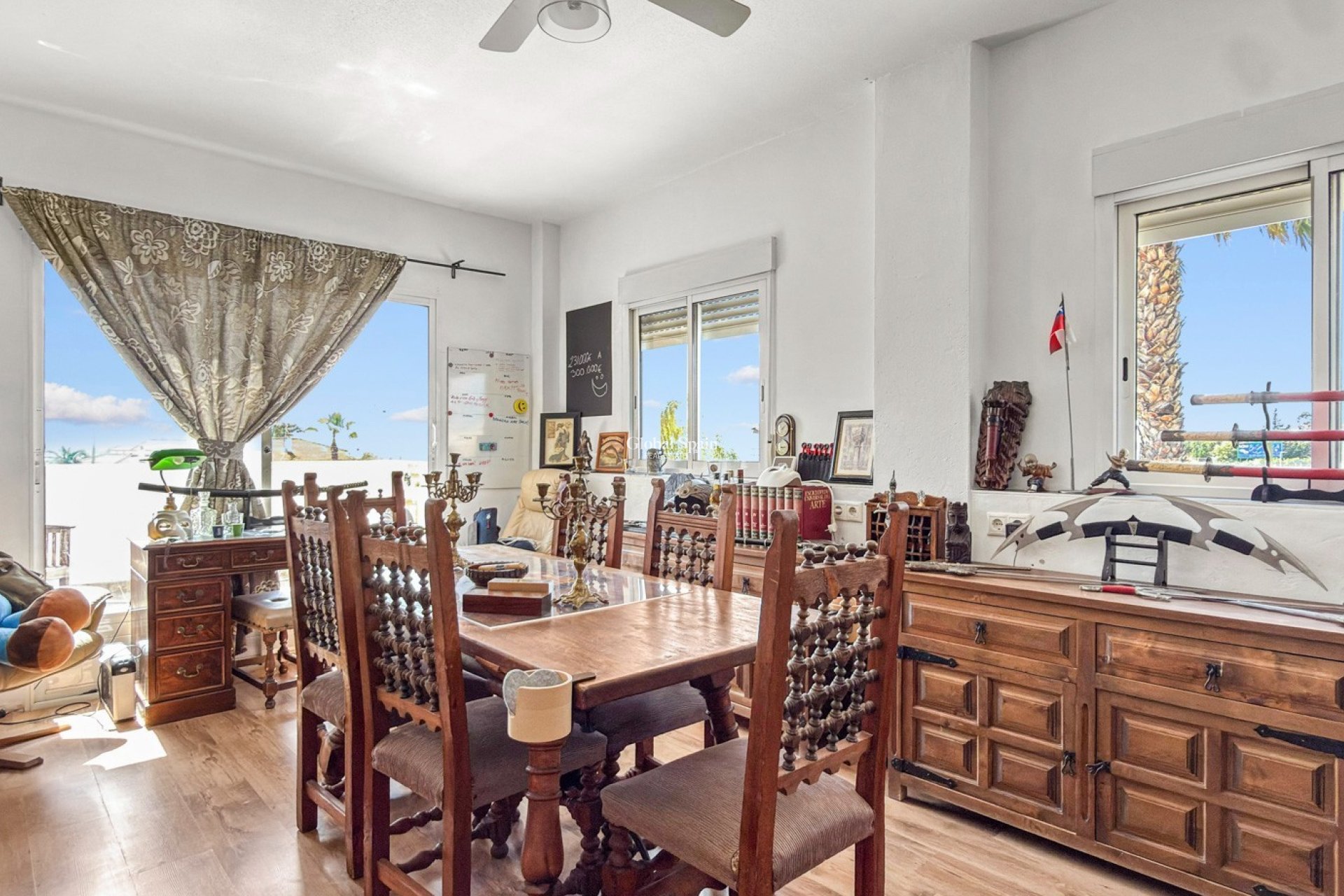 Wederverkoop - VILLA -
CIUDAD QUESADA