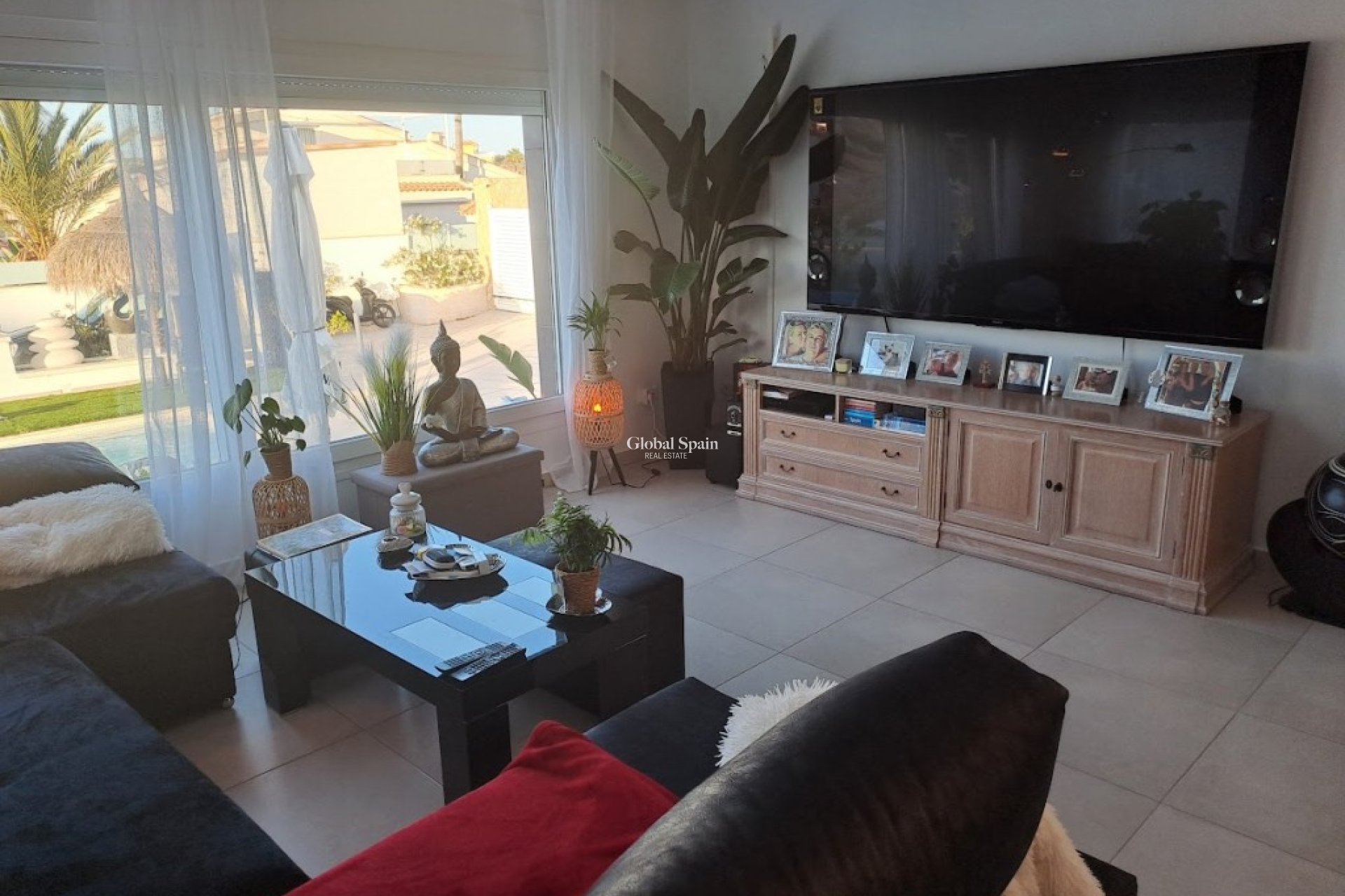 Wederverkoop - VILLA -
CIUDAD QUESADA