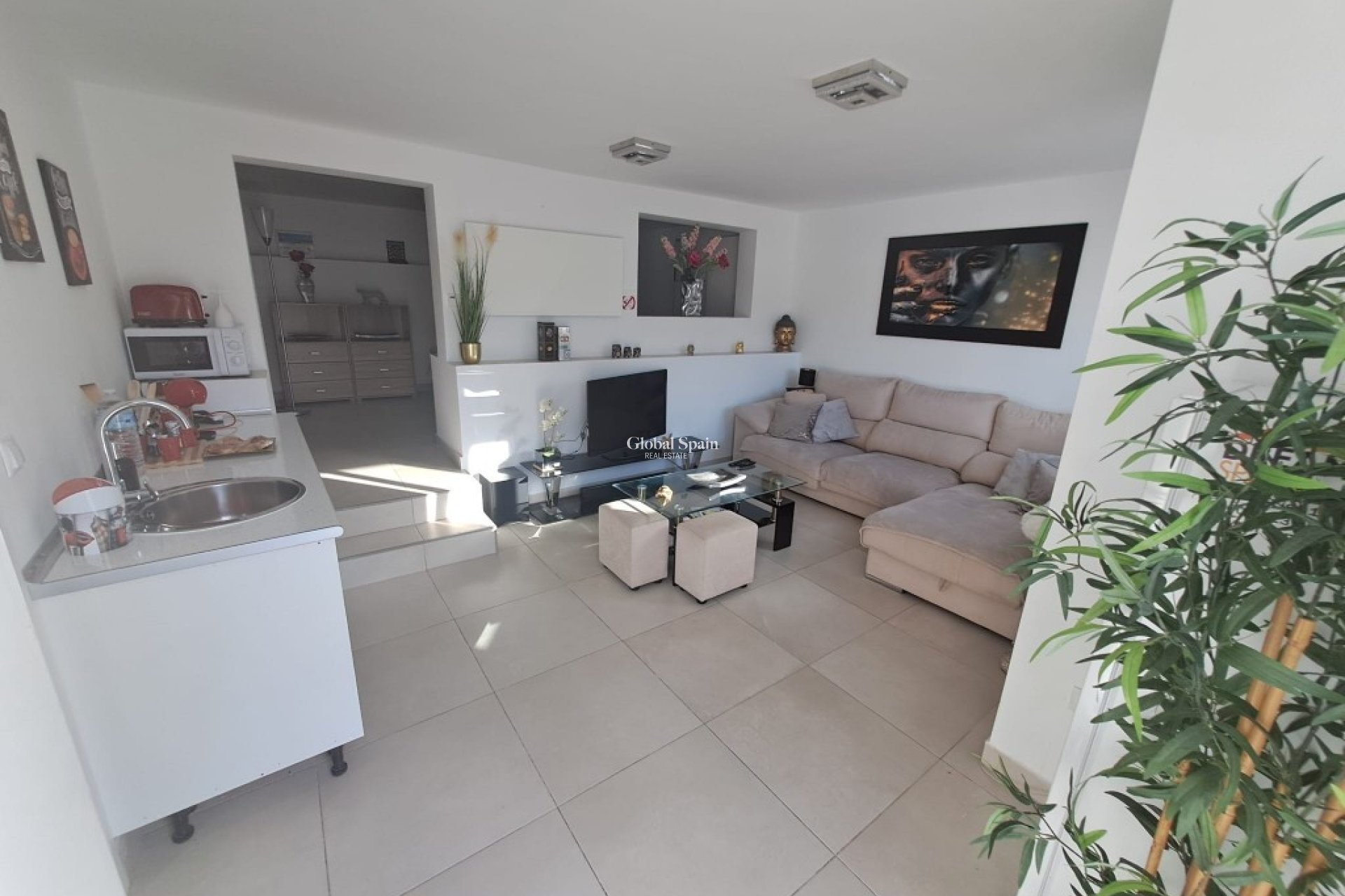 Wederverkoop - VILLA -
CIUDAD QUESADA