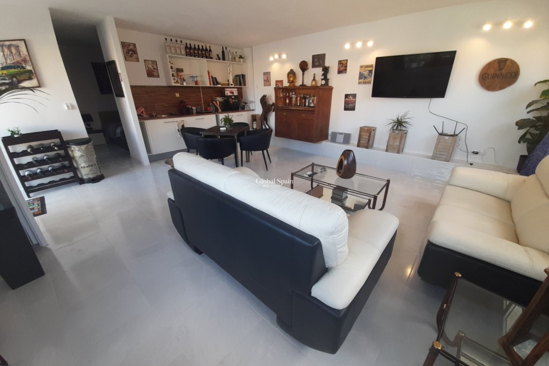 Wederverkoop - VILLA -
CIUDAD QUESADA