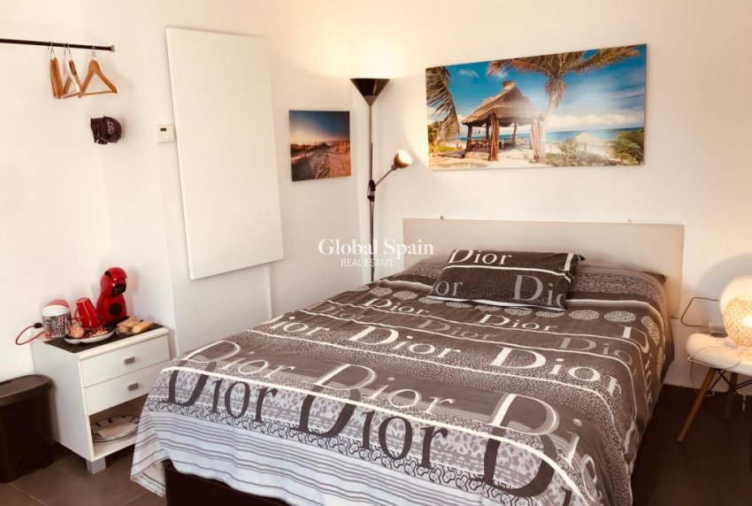 Wederverkoop - VILLA -
CIUDAD QUESADA