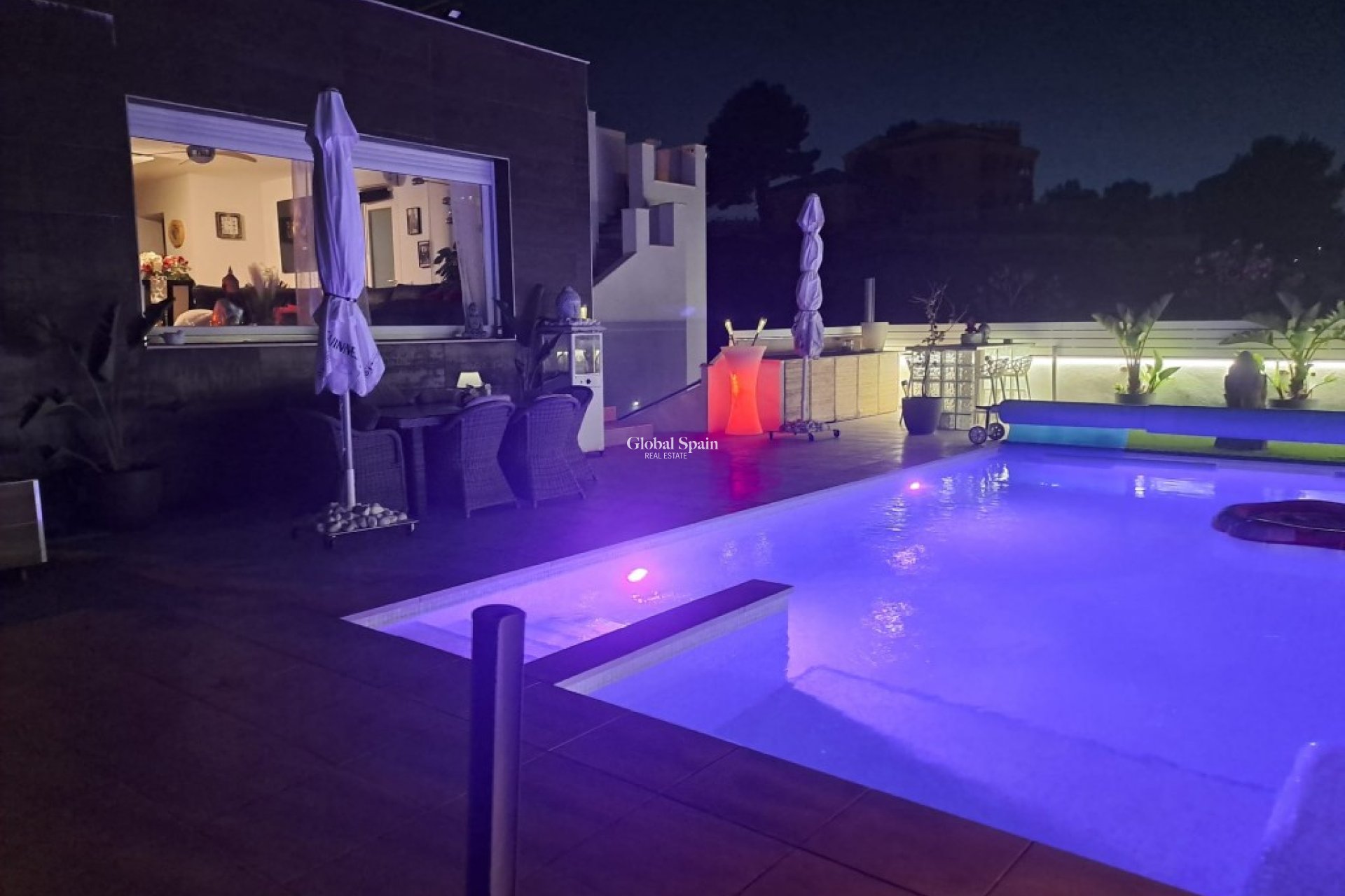 Wederverkoop - VILLA -
CIUDAD QUESADA