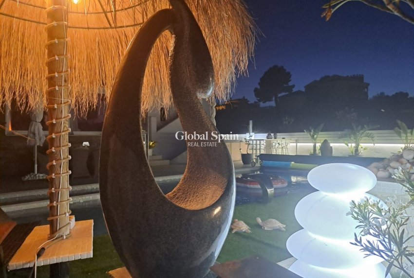 Wederverkoop - VILLA -
CIUDAD QUESADA