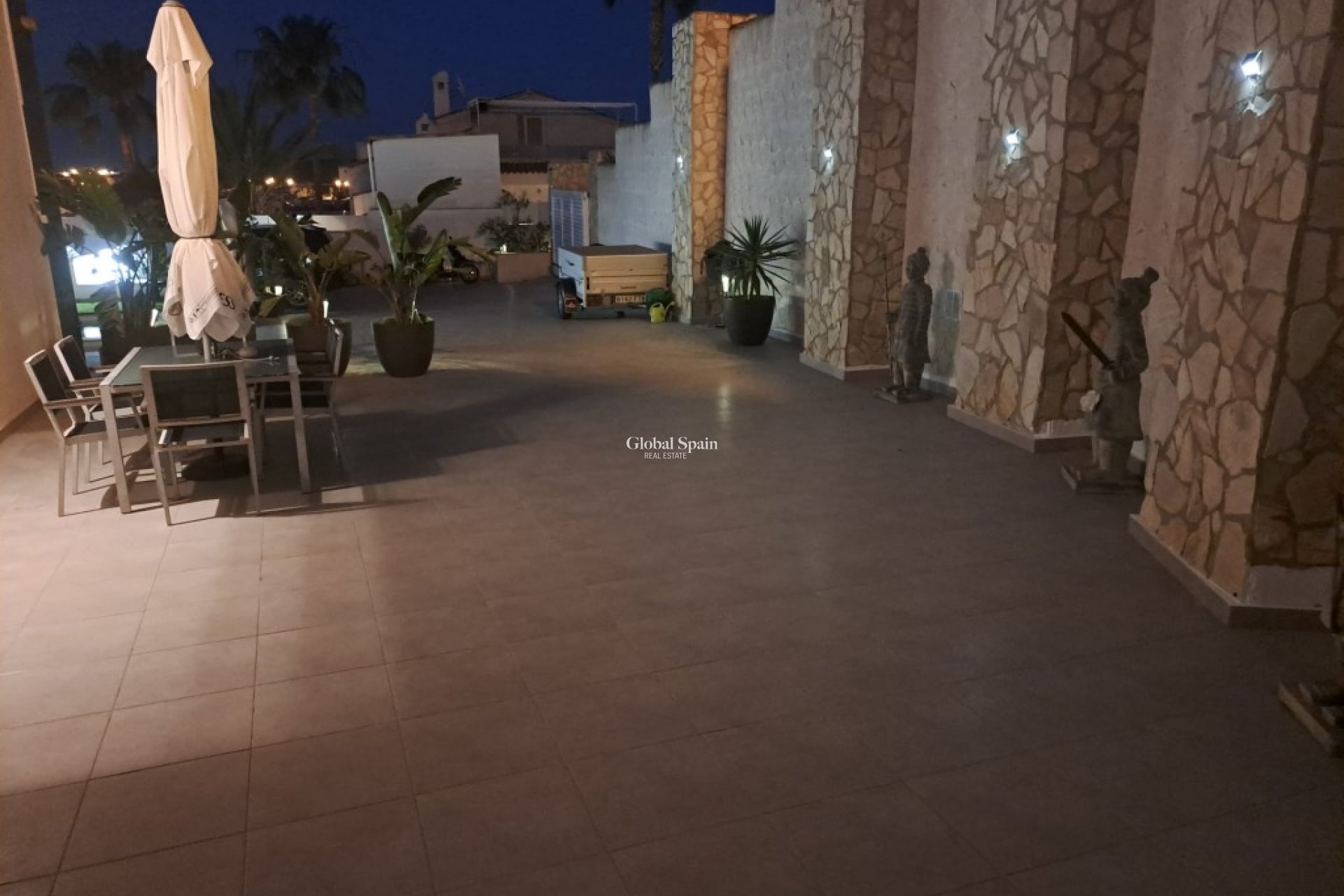 Wederverkoop - VILLA -
CIUDAD QUESADA