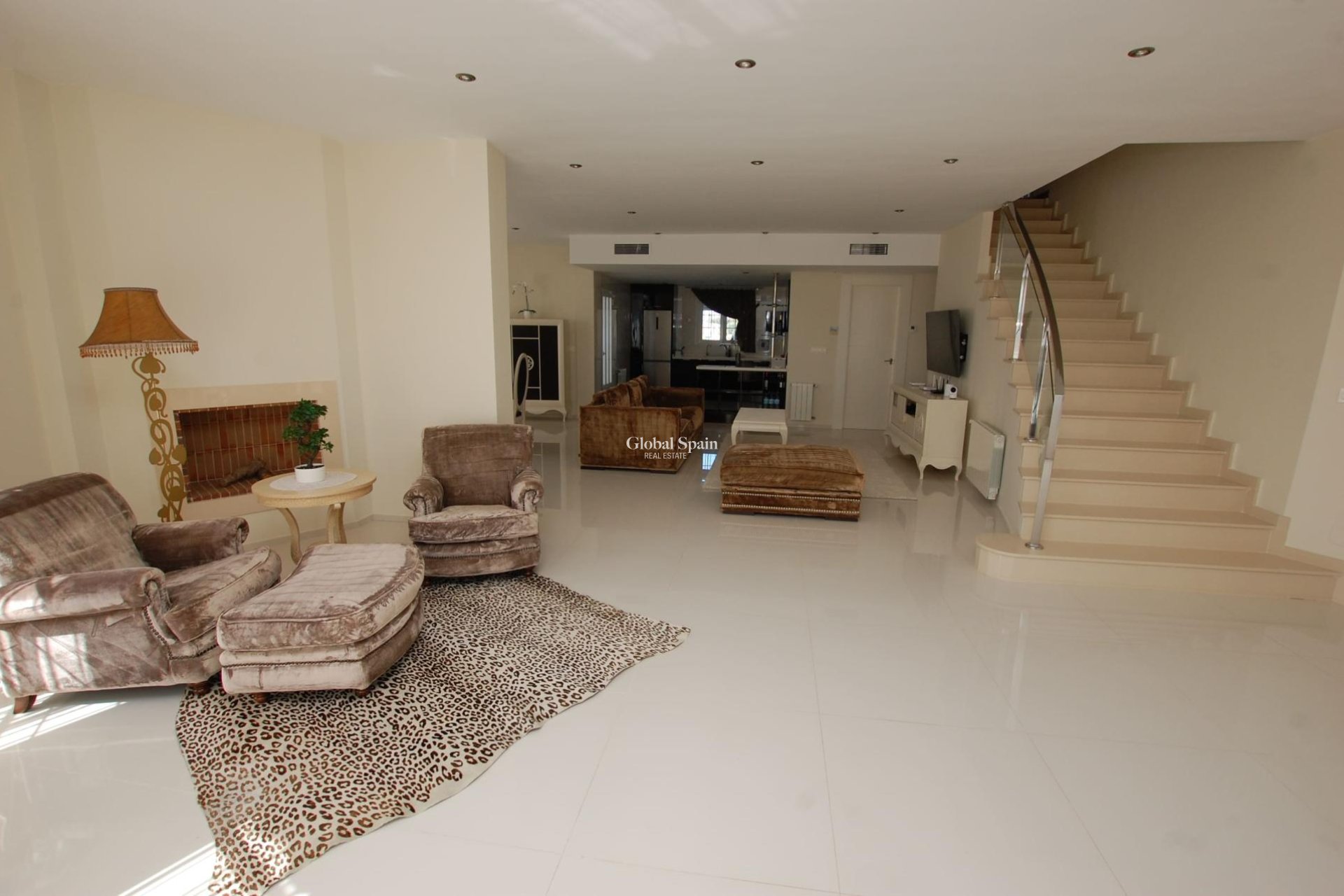 Wederverkoop - VILLA -
CIUDAD QUESADA