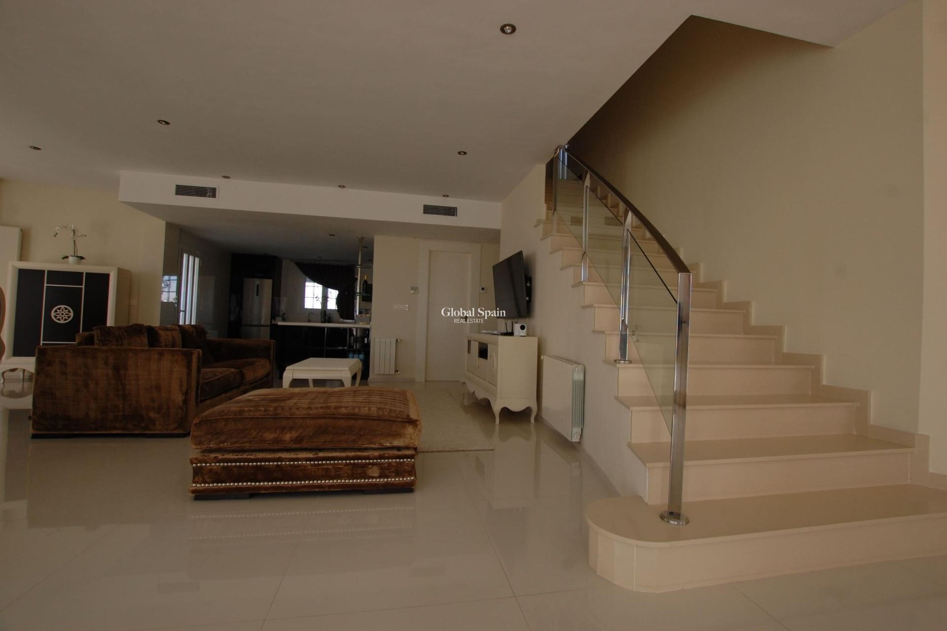 Wederverkoop - VILLA -
CIUDAD QUESADA