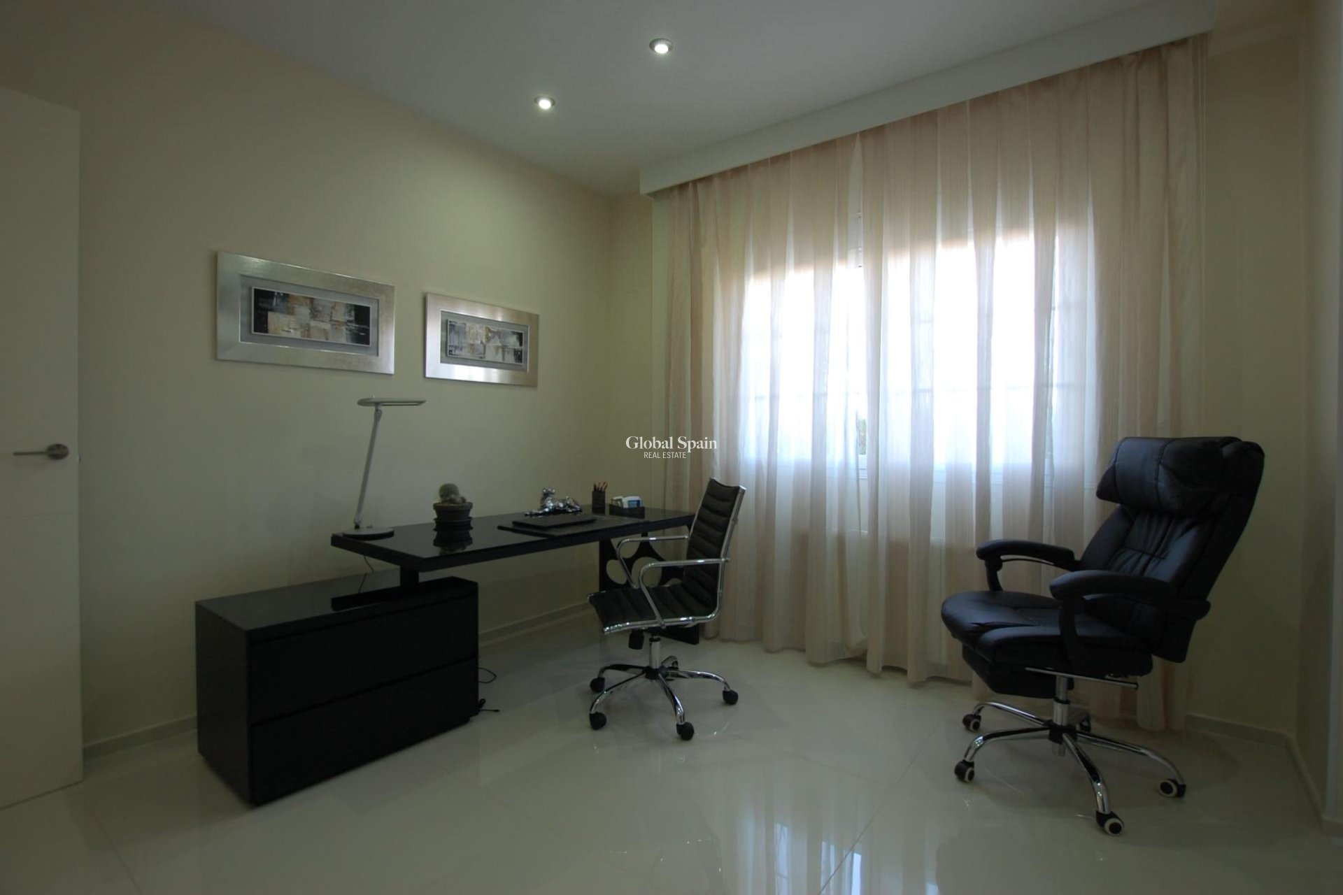 Wederverkoop - VILLA -
CIUDAD QUESADA