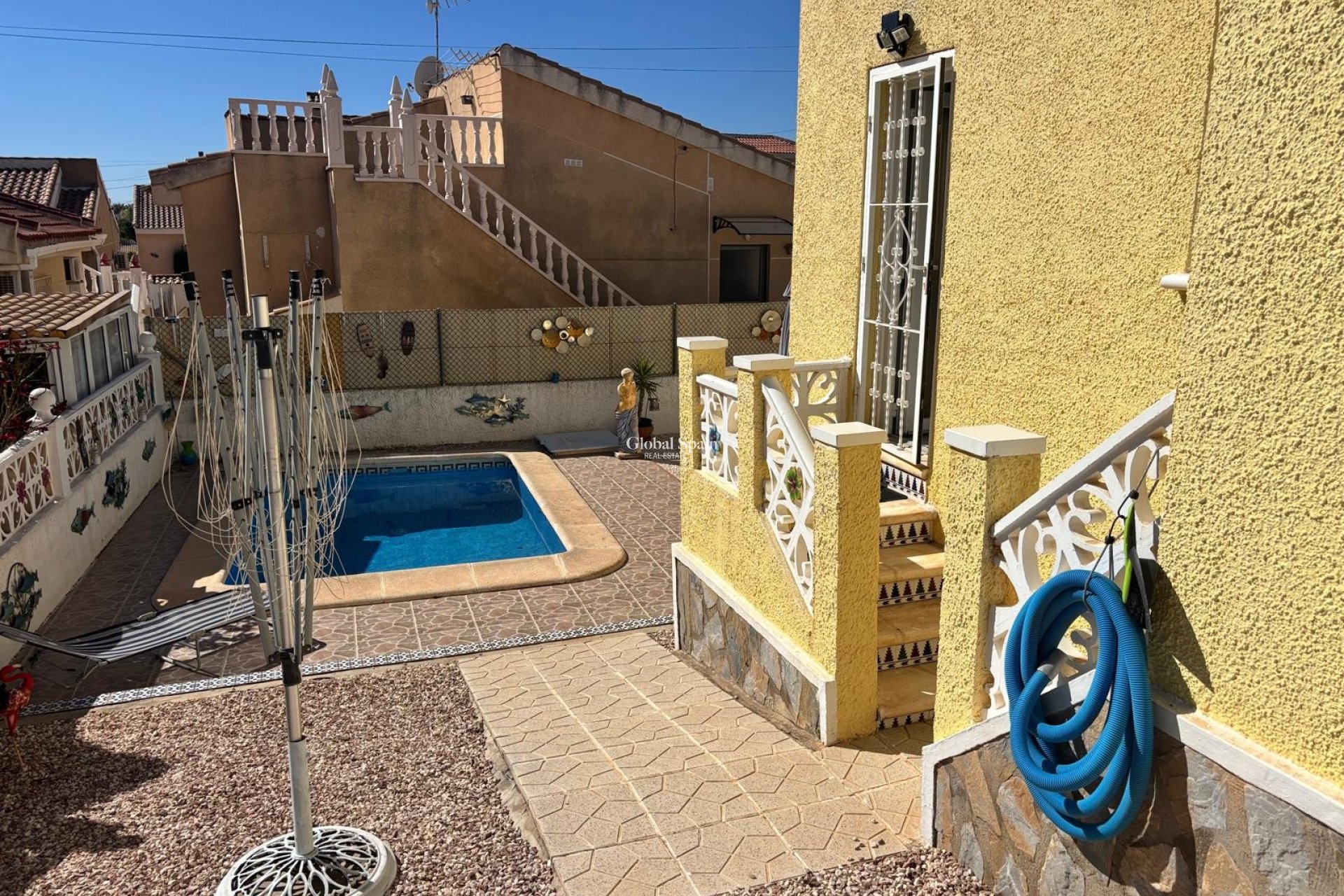 Wederverkoop - VILLA -
CIUDAD QUESADA