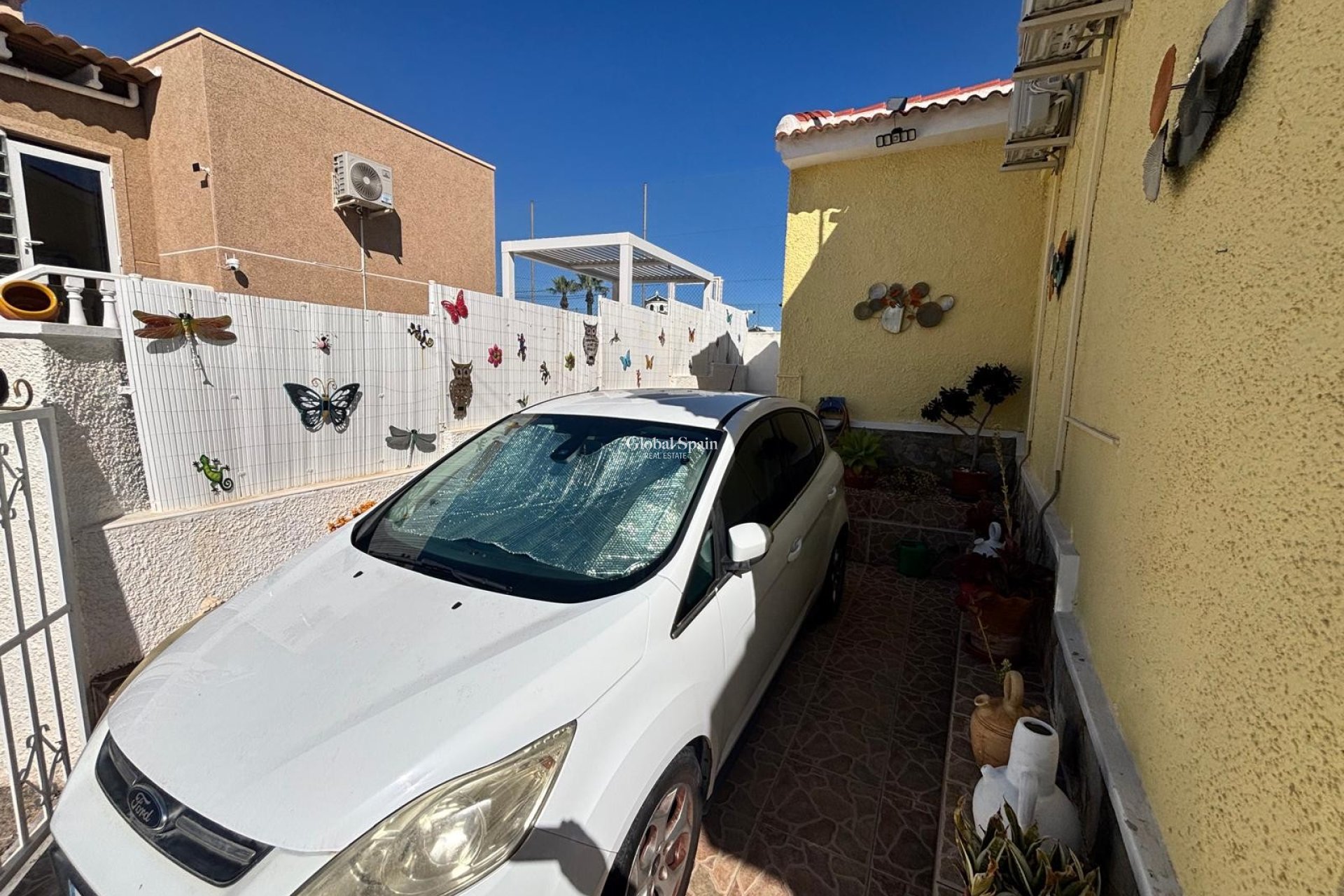Wederverkoop - VILLA -
CIUDAD QUESADA