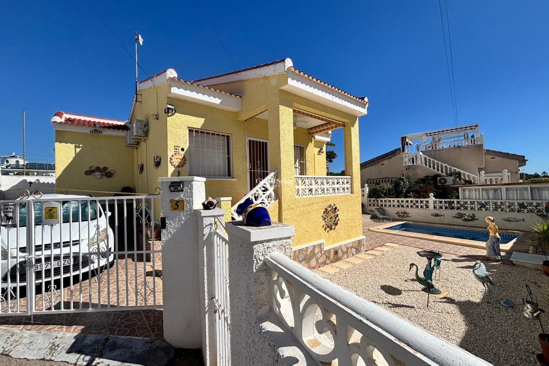 Wederverkoop - VILLA -
CIUDAD QUESADA