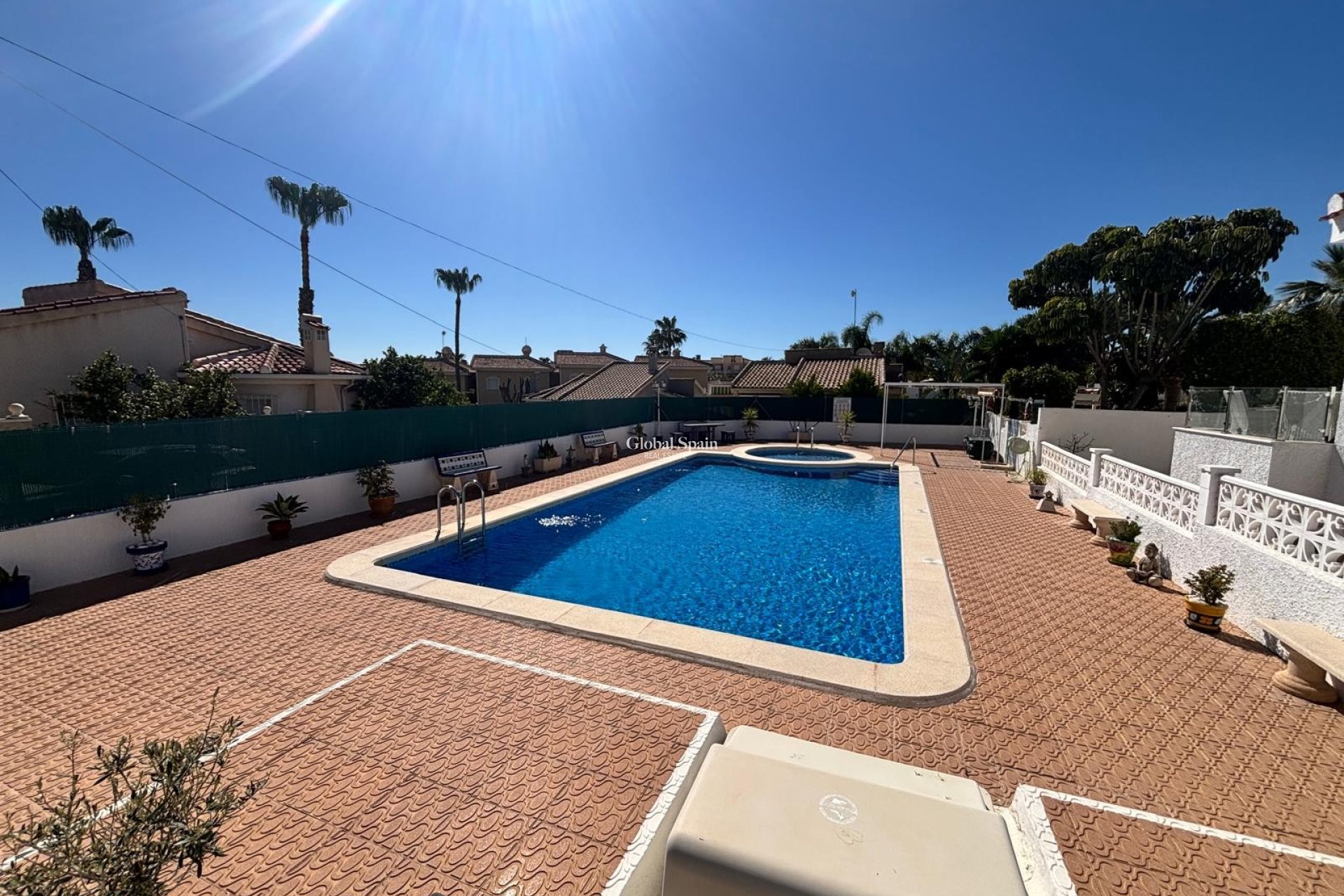 Wederverkoop - VILLA -
CIUDAD QUESADA