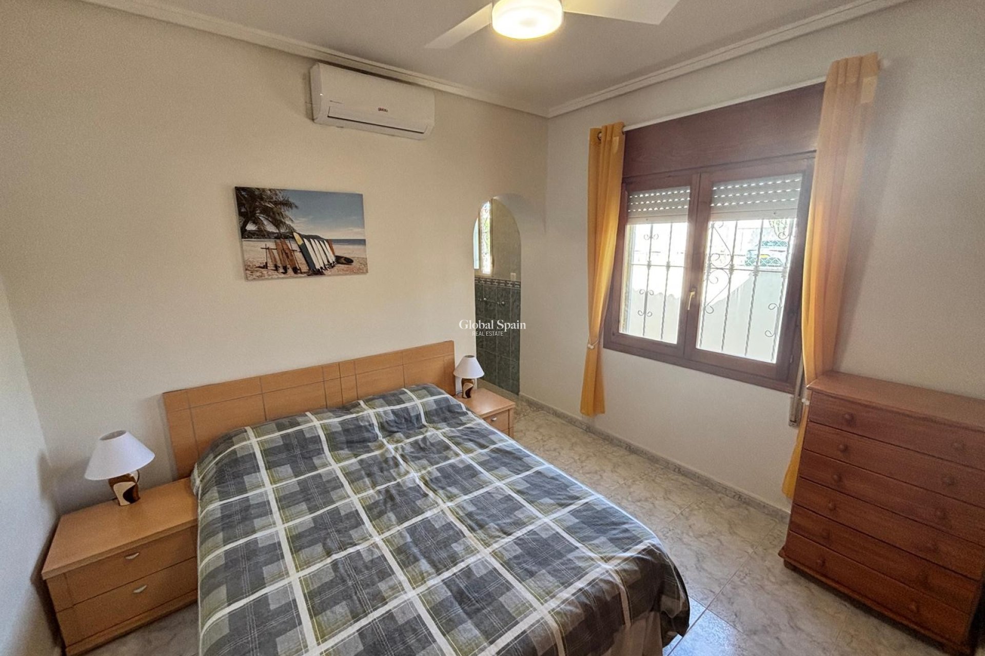 Wederverkoop - VILLA -
CIUDAD QUESADA
