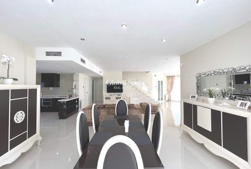 Wederverkoop - VILLA -
CIUDAD QUESADA