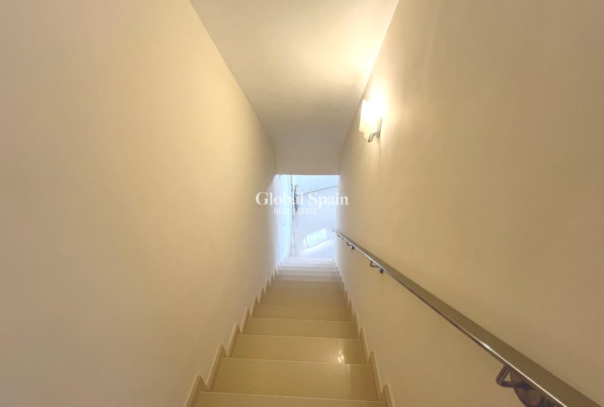 Wederverkoop - VILLA -
CIUDAD QUESADA