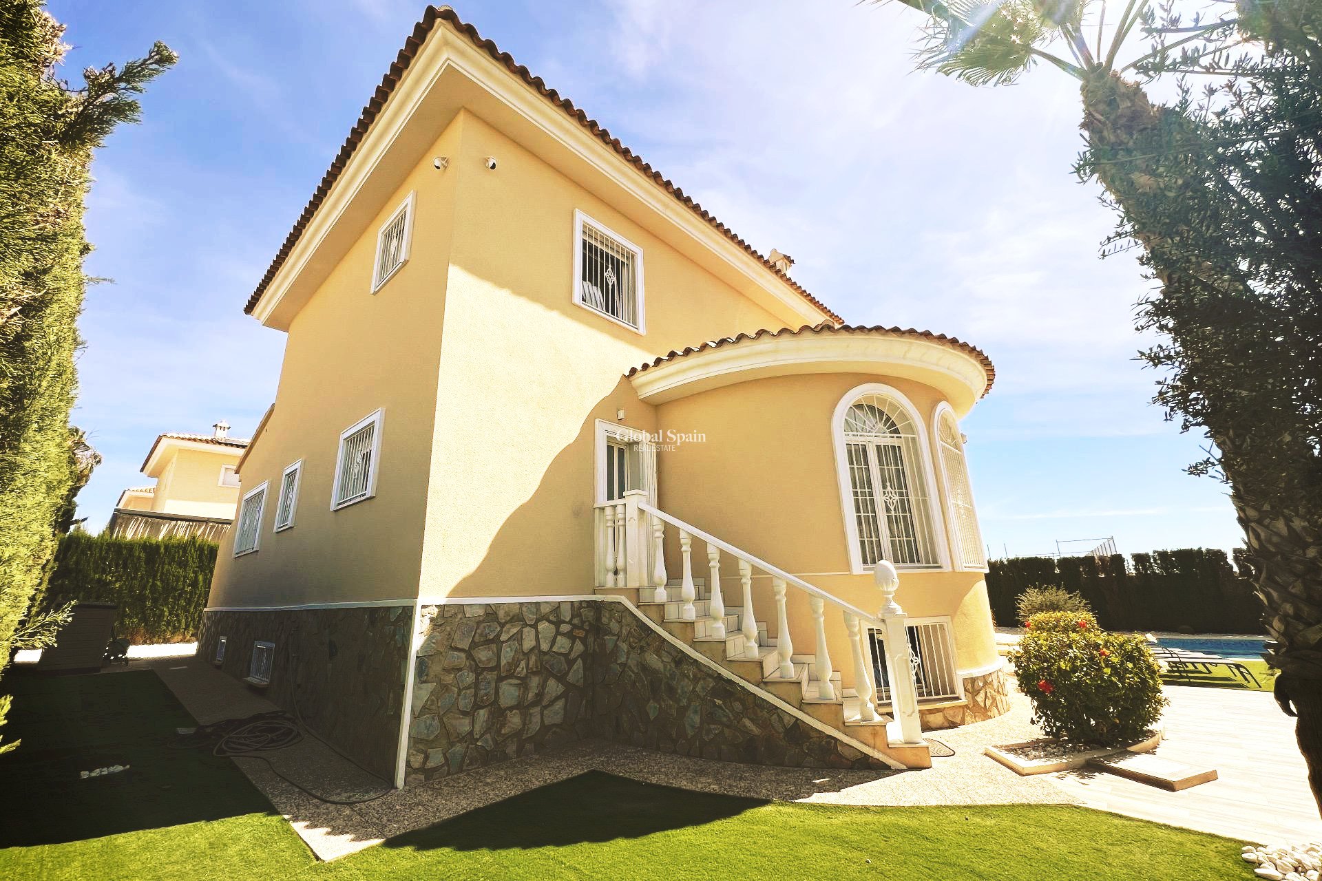 Wederverkoop - VILLA -
CIUDAD QUESADA
