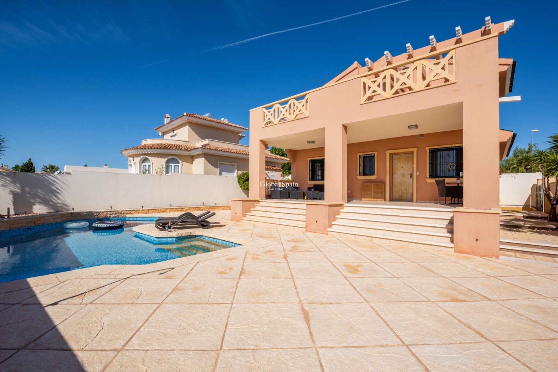 Wederverkoop - VILLA -
CIUDAD QUESADA