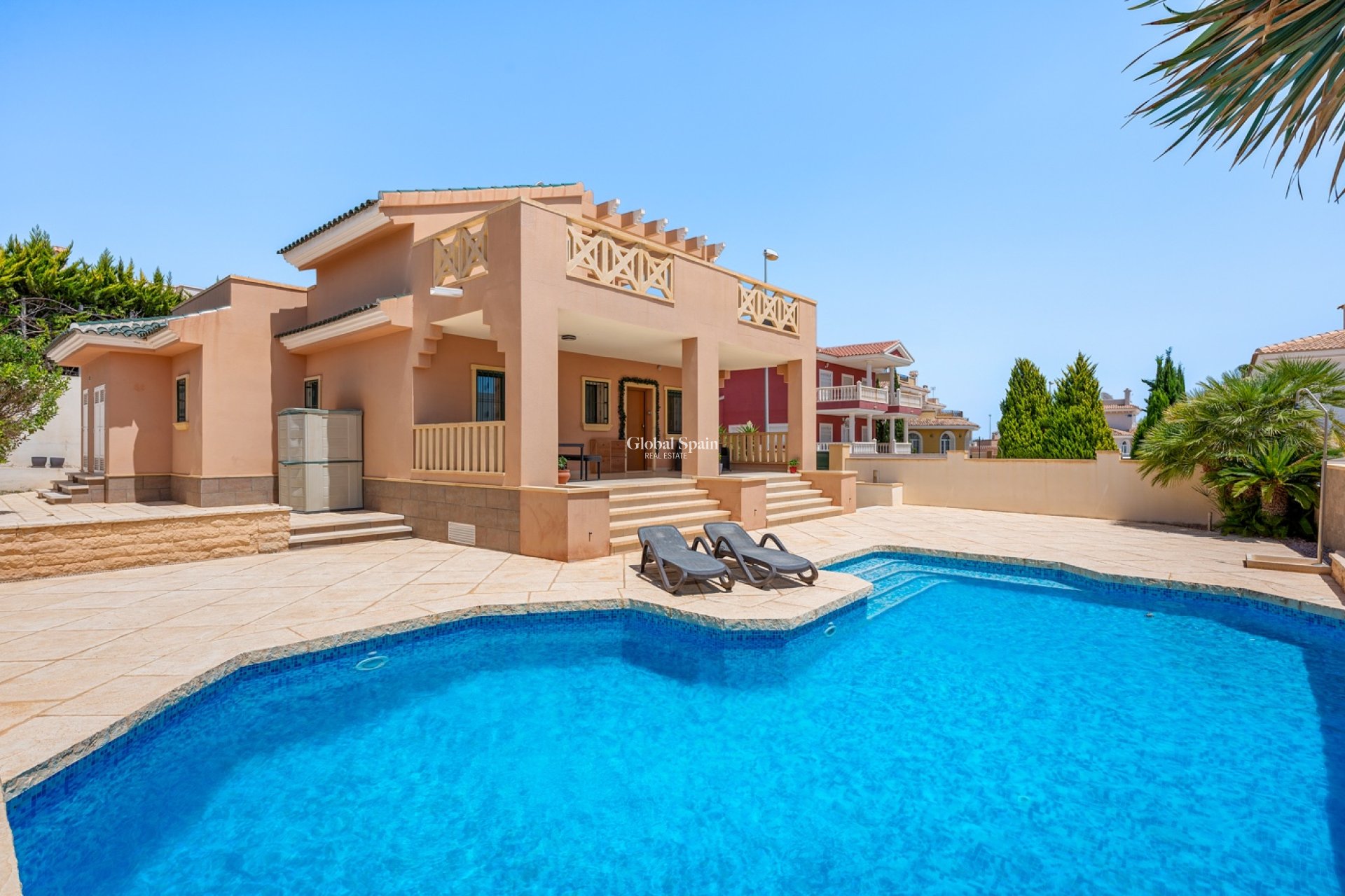 Wederverkoop - VILLA -
CIUDAD QUESADA
