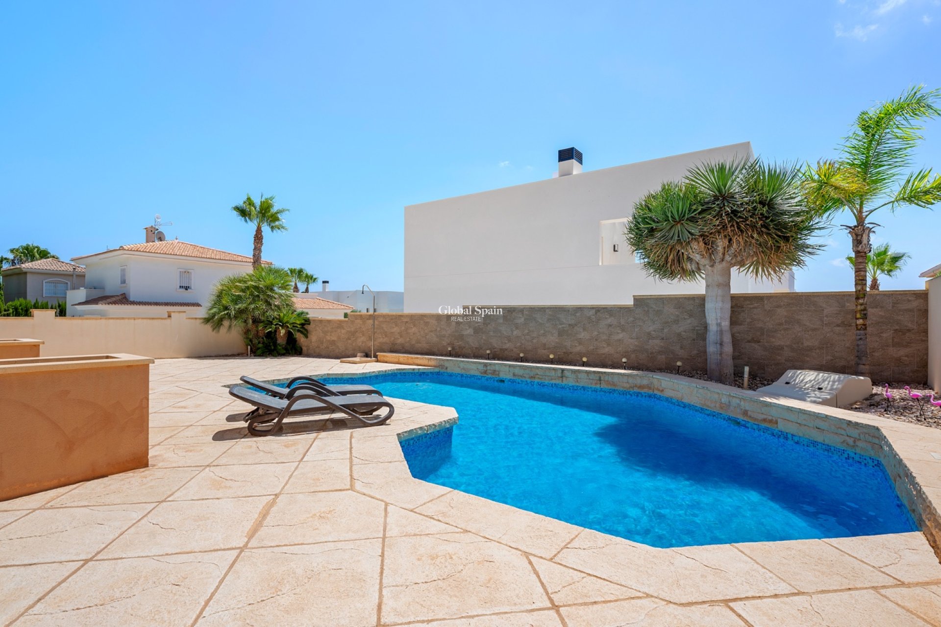 Wederverkoop - VILLA -
CIUDAD QUESADA