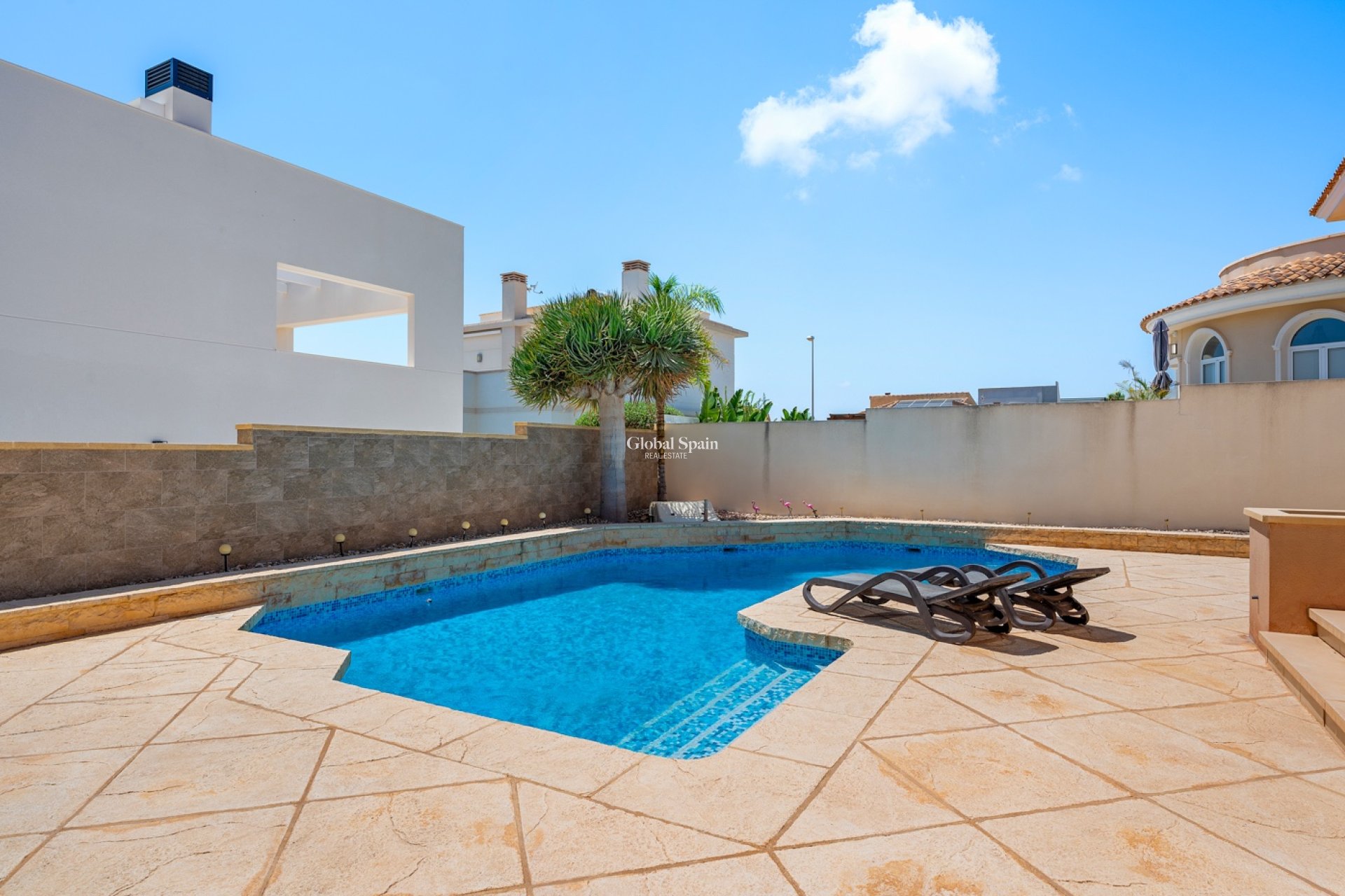 Wederverkoop - VILLA -
CIUDAD QUESADA