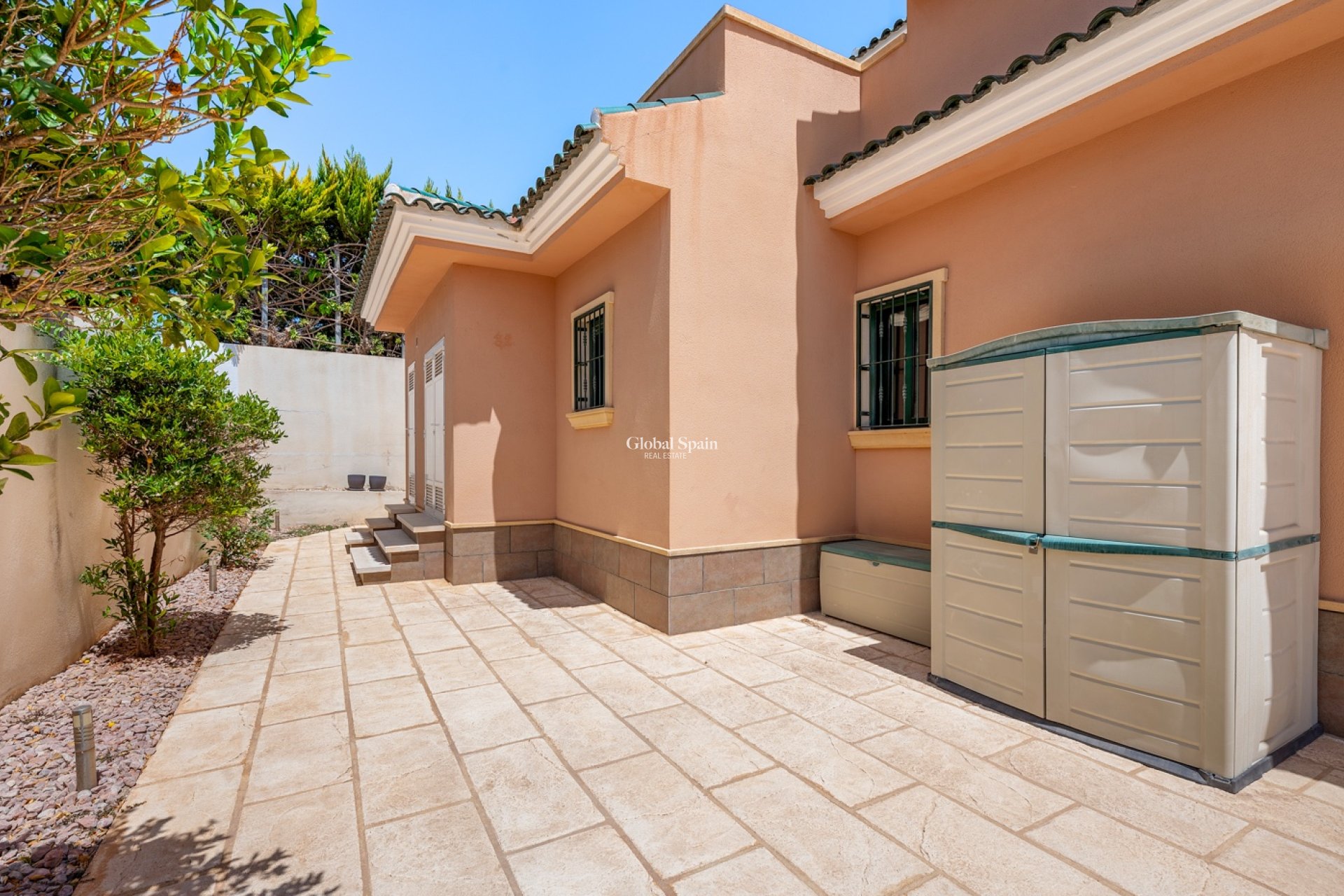 Wederverkoop - VILLA -
CIUDAD QUESADA