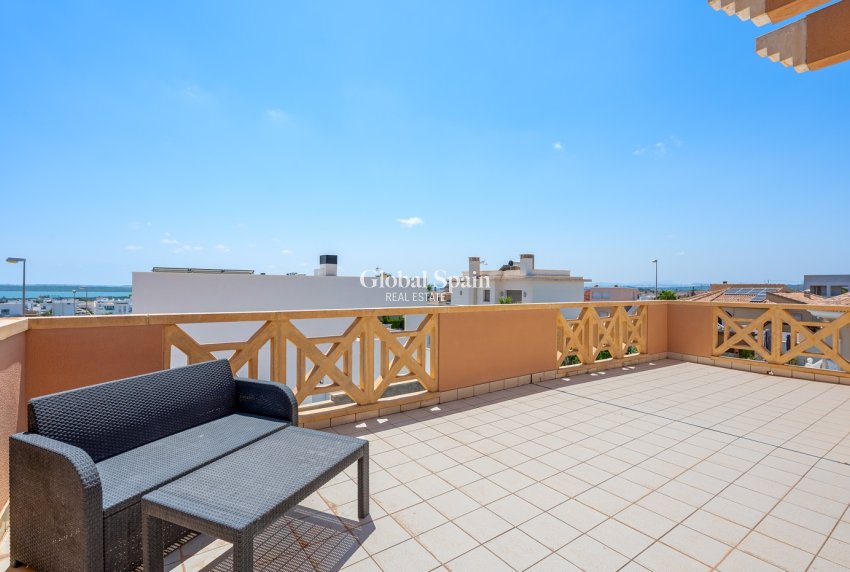 Wederverkoop - VILLA -
CIUDAD QUESADA