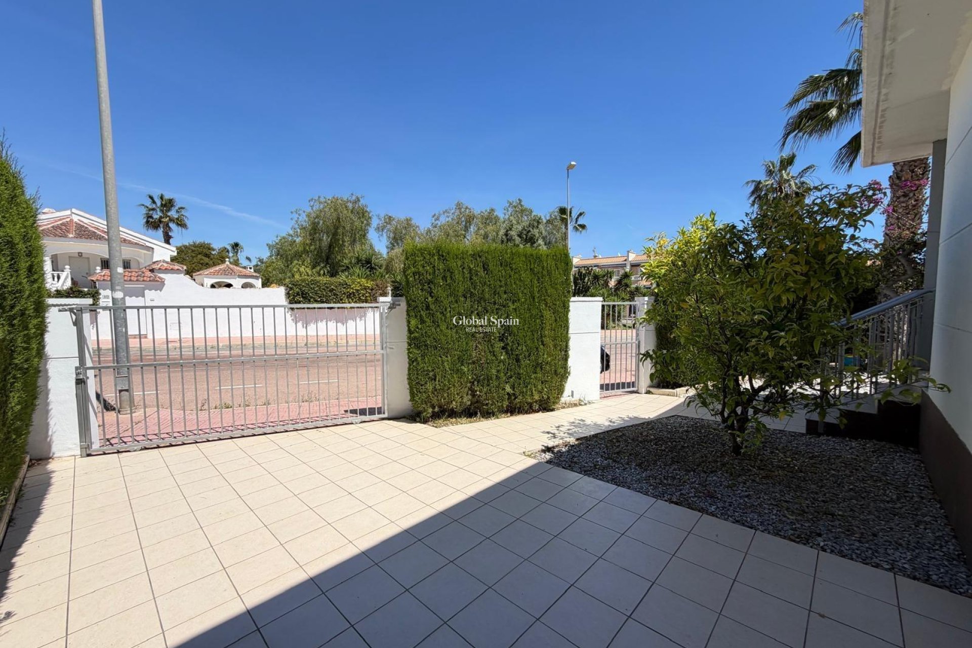 Wederverkoop - VILLA -
CIUDAD QUESADA