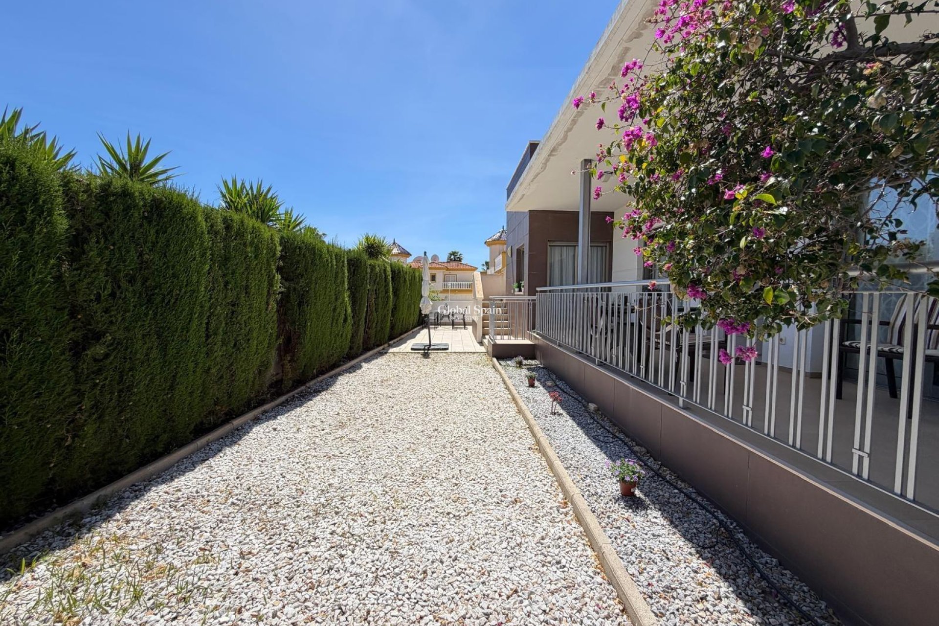 Wederverkoop - VILLA -
CIUDAD QUESADA